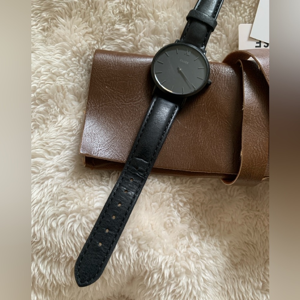 Cluse Black Minuit Watch - Picture 5 of 6